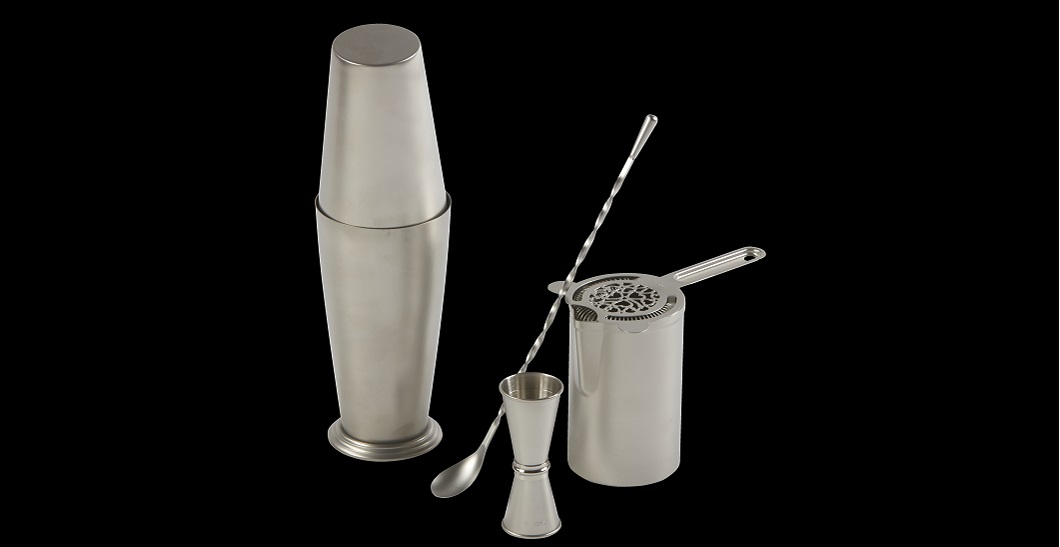 Viski Metallic Cocktail Shaker Set 7pcs Kit, Drink Mixers for Cocktails  Gift Essentials: Tin on Tin Shaker, Mixing Glass, Hawthorne Strainer,  Double Jigger, Muddler and Barspoon